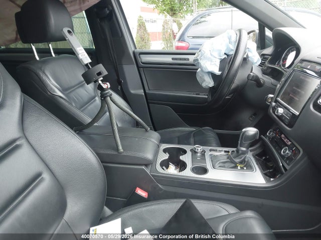 2014 Volkswagen Touareg Tdi მანქანა იყიდება აუქციონზე, vin: WVGDP9BP0ED010583, აუქციონის ნომერი: 40070570