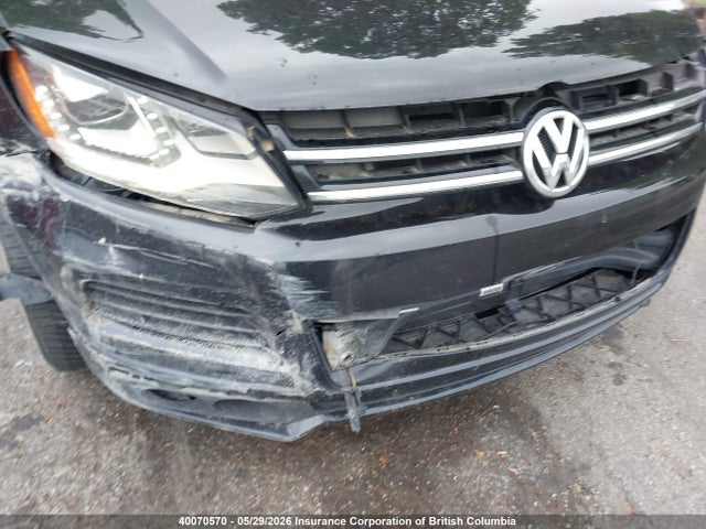 2014 Volkswagen Touareg Tdi მანქანა იყიდება აუქციონზე, vin: WVGDP9BP0ED010583, აუქციონის ნომერი: 40070570
