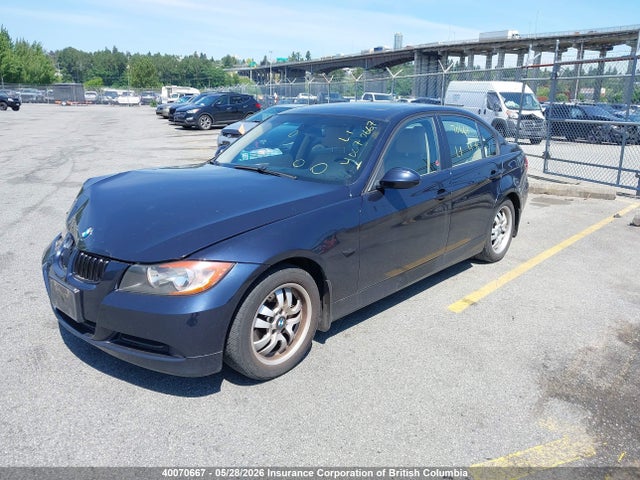 2007 Bmw 323i მანქანა იყიდება აუქციონზე, vin: WBAVH13567KC96880, აუქციონის ნომერი: 40070667