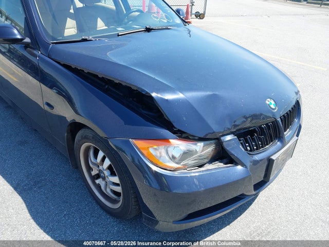 2007 Bmw 323i მანქანა იყიდება აუქციონზე, vin: WBAVH13567KC96880, აუქციონის ნომერი: 40070667