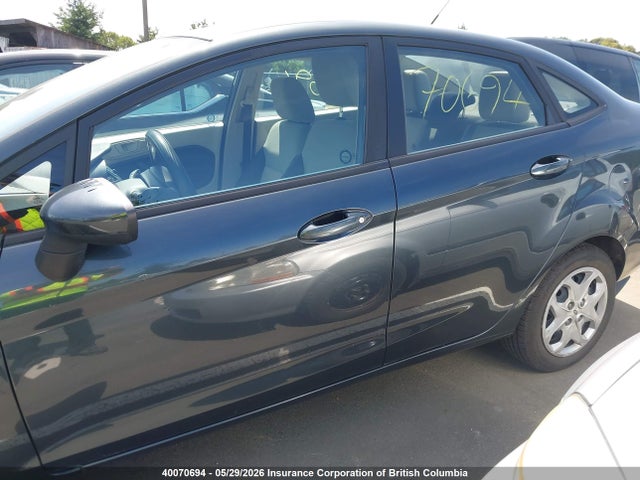 40070694 :رقم المزاد ، 3FADP4AJ2BM133571 vin ، 2011 Ford Fiesta S مزاد بيع