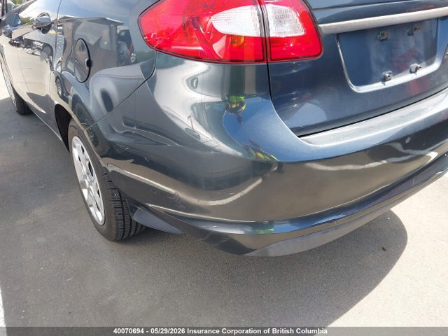40070694 :رقم المزاد ، 3FADP4AJ2BM133571 vin ، 2011 Ford Fiesta S مزاد بيع