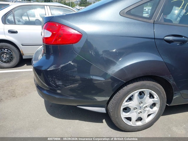 40070694 :رقم المزاد ، 3FADP4AJ2BM133571 vin ، 2011 Ford Fiesta S مزاد بيع