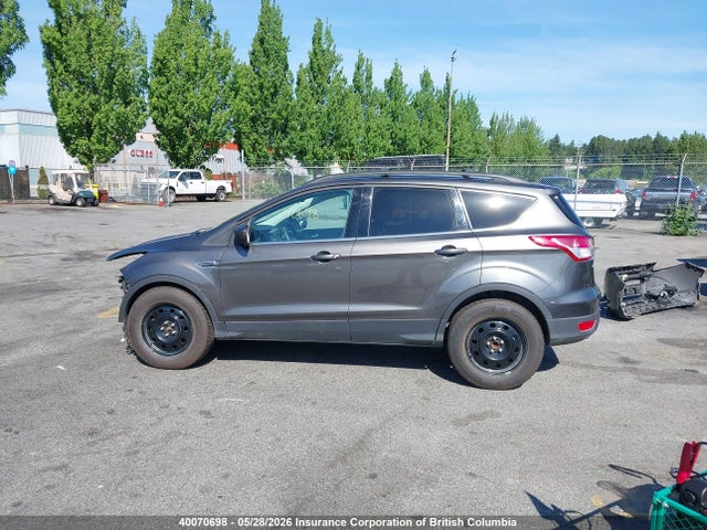 1FMCU0GXXGUA24390 Ford ESCAPE SE