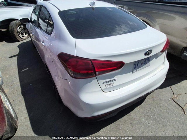 3KPFL4A76JE276647 KIA Forte