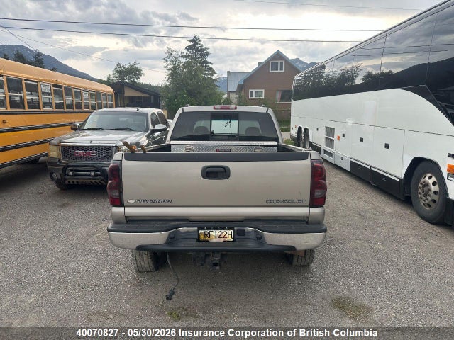 Aukcja sprzedaży 2003 Chevrolet Silverado K2500 Heavy Duty, vin: 1GCHK23113F143201, numer aukcji: 40070827