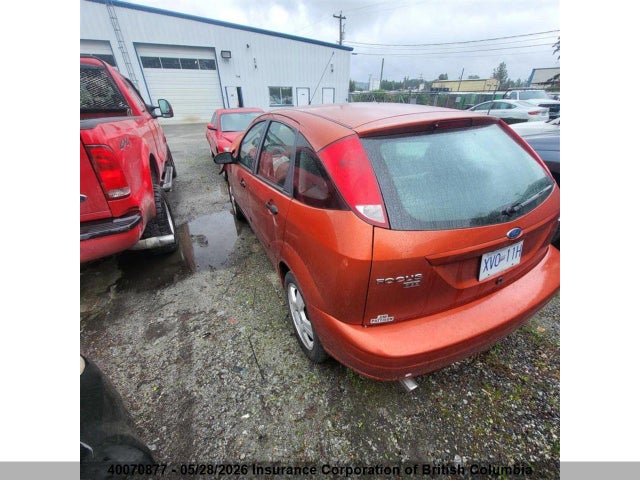 40070877 :رقم المزاد ، 3FAFP37N75R117368 vin ، 2005 Ford Focus مزاد بيع