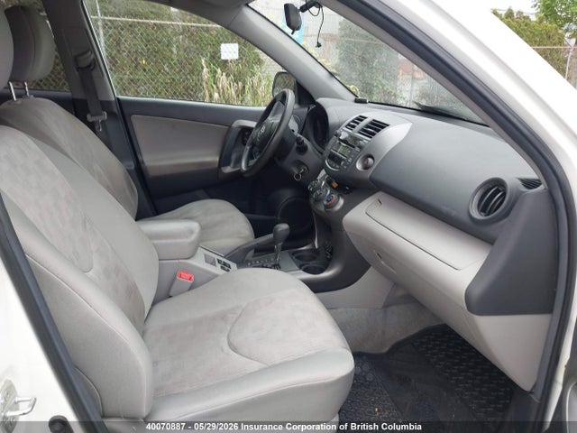 40070887 :رقم المزاد ، 2T3JK4DV4BW045520 vin ، 2011 Toyota Rav4 مزاد بيع