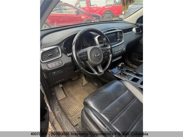 40070889 :رقم المزاد ، 5XYPHDA5XHG327830 vin ، 2017 Kia Sorento Ex مزاد بيع