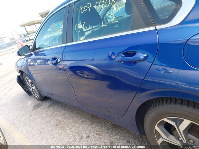 40070908 :رقم المزاد ، 3KPF54AD7ME348167 vin ، 2021 Kia Forte مزاد بيع