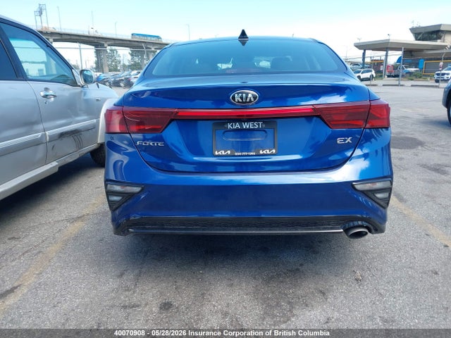 40070908 :رقم المزاد ، 3KPF54AD7ME348167 vin ، 2021 Kia Forte مزاد بيع