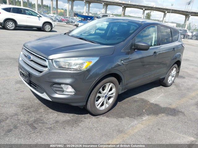 40070952 :رقم المزاد ، 1FMCU0GD0HUE60365 vin ، 2017 Ford Escape Se مزاد بيع