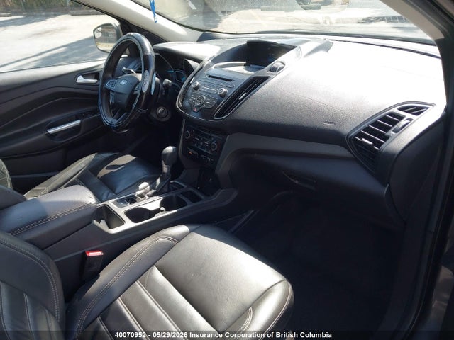 40070952 :رقم المزاد ، 1FMCU0GD0HUE60365 vin ، 2017 Ford Escape Se مزاد بيع
