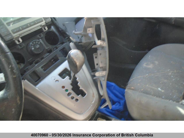 40070960 :رقم المزاد ، 2T1LE4EE8AC015699 vin ، 2010 Toyota Matrix مزاد بيع