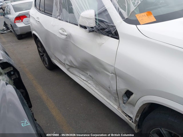 40070988 :رقم المزاد ، 5UXCR6C0XM9E39047 vin ، 2021 Bmw X5 مزاد بيع
