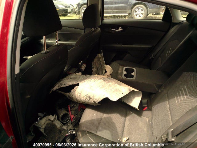 2021 Kia Forte მანქანა იყიდება აუქციონზე, vin: 3KPF54AD3ME297072, აუქციონის ნომერი: 40070995