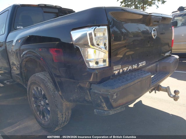40070998 :رقم المزاد ، 1N6BA1F49JN529034 vin ، 2018 Nissan Titan مزاد بيع