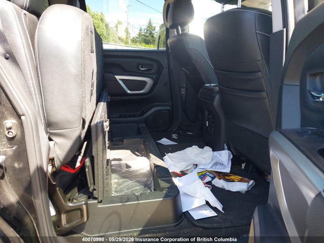 40070998 :رقم المزاد ، 1N6BA1F49JN529034 vin ، 2018 Nissan Titan مزاد بيع