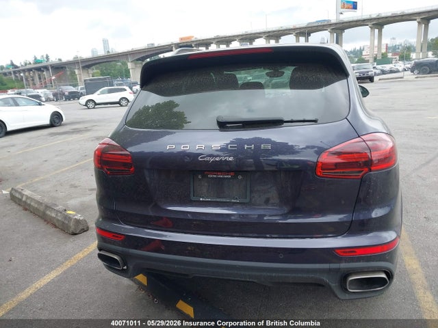 Porsche Cayenne 2018 WP1AA2A22JKA04441 Image 16