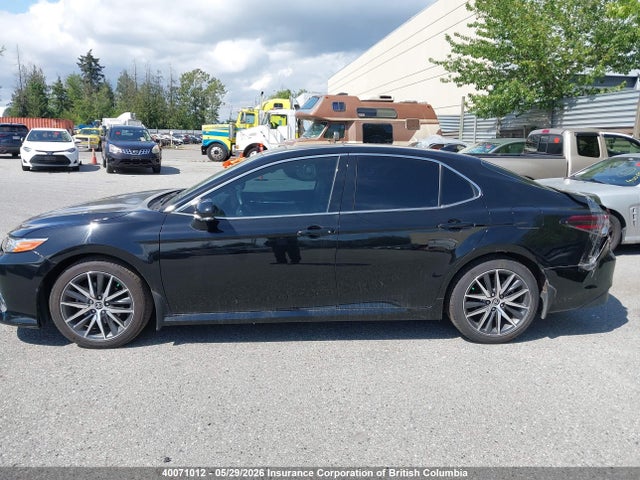 40071012 :رقم المزاد ، 4T1B21HK4NU017877 vin ، 2022 Toyota Camry مزاد بيع