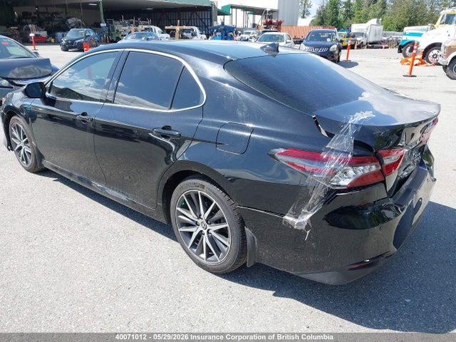 40071012 :رقم المزاد ، 4T1B21HK4NU017877 vin ، 2022 Toyota Camry مزاد بيع