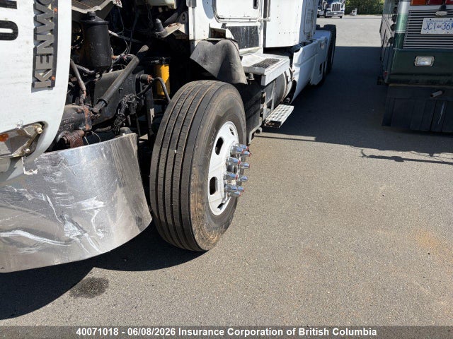 Продаж на аукціоні авто 2005 Kenworth Construction T600, vin: 1XKADB9X75J976206, номер лоту: 40071018