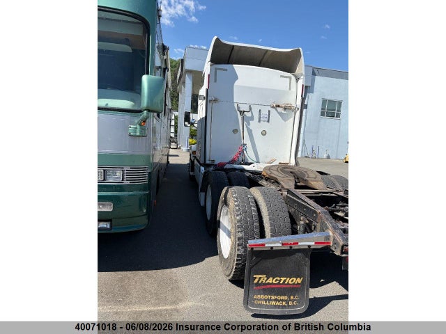 Продаж на аукціоні авто 2005 Kenworth Construction T600, vin: 1XKADB9X75J976206, номер лоту: 40071018