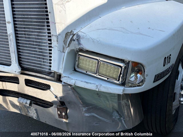 Продаж на аукціоні авто 2005 Kenworth Construction T600, vin: 1XKADB9X75J976206, номер лоту: 40071018