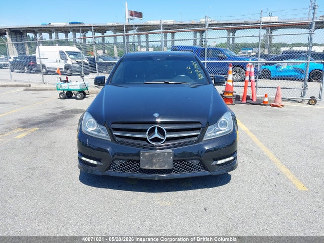 Продажа на аукционе авто 2013 Mercedes-benz C 300 4matic, vin: WDDGF8ABXDA875183, номер лота: 40071021