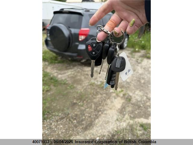 40071033 :رقم المزاد ، JTMBK32V475039443 vin ، 2007 Toyota Rav4 مزاد بيع