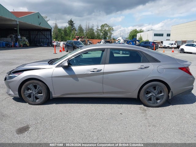 KMHLM4AG8PU416994 Hyundai ELANTRA SEL