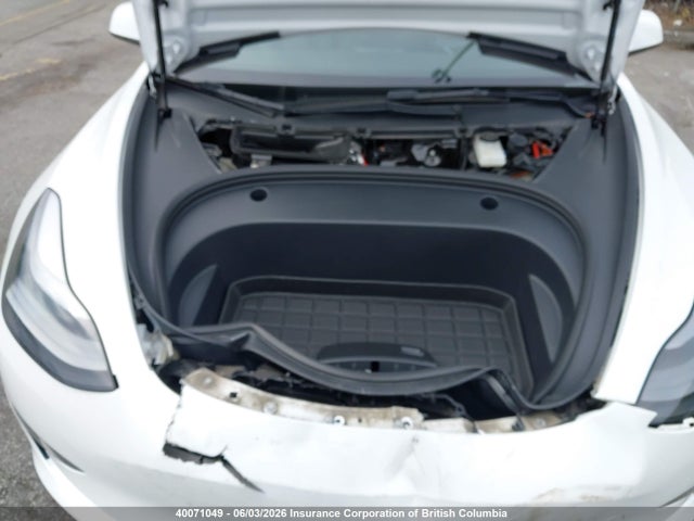 2022 Tesla Model 3 მანქანა იყიდება აუქციონზე, vin: 5YJ3E1EA4NF165550, აუქციონის ნომერი: 40071049