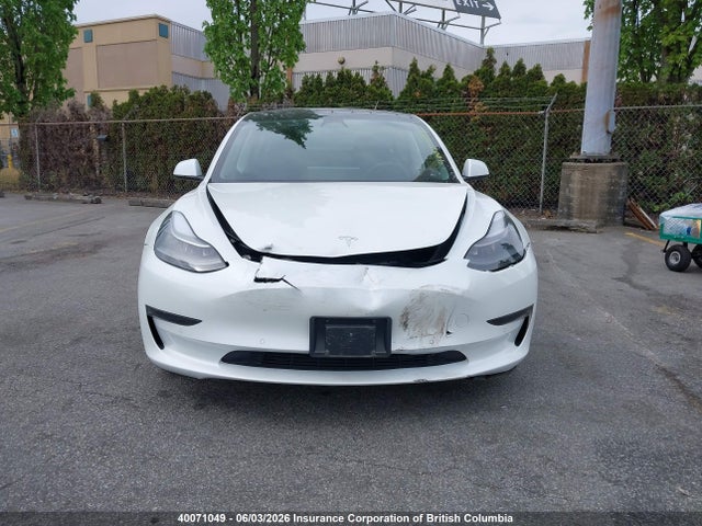 2022 Tesla Model 3 მანქანა იყიდება აუქციონზე, vin: 5YJ3E1EA4NF165550, აუქციონის ნომერი: 40071049