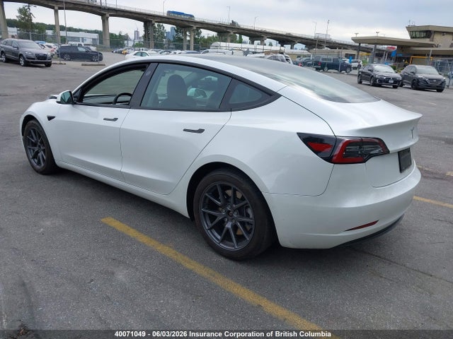 2022 Tesla Model 3 მანქანა იყიდება აუქციონზე, vin: 5YJ3E1EA4NF165550, აუქციონის ნომერი: 40071049
