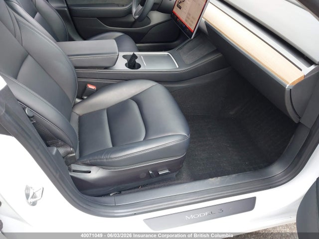 2022 Tesla Model 3 მანქანა იყიდება აუქციონზე, vin: 5YJ3E1EA4NF165550, აუქციონის ნომერი: 40071049