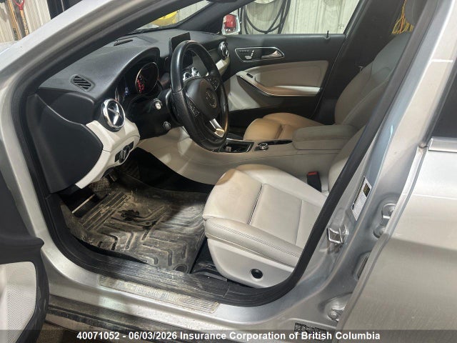 40071052 :رقم المزاد ، WDCTG4GB1KJ576548 vin ، 2019 Mercedes-benz Gla 250 4matic مزاد بيع