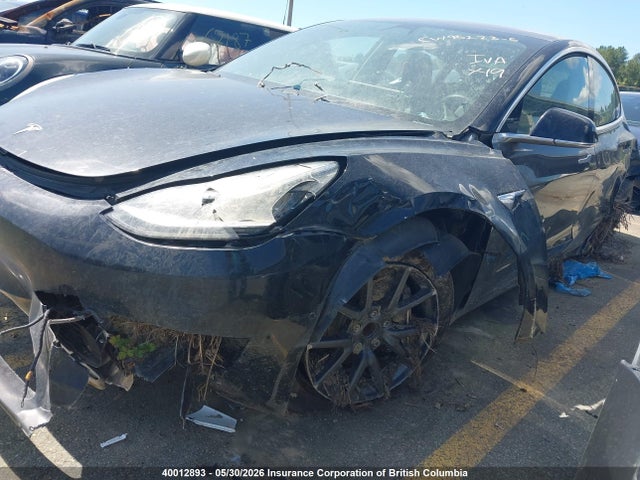 40012893 :رقم المزاد ، 5YJ3E1EA5JF075544 vin ، 2018 Tesla Model 3 مزاد بيع