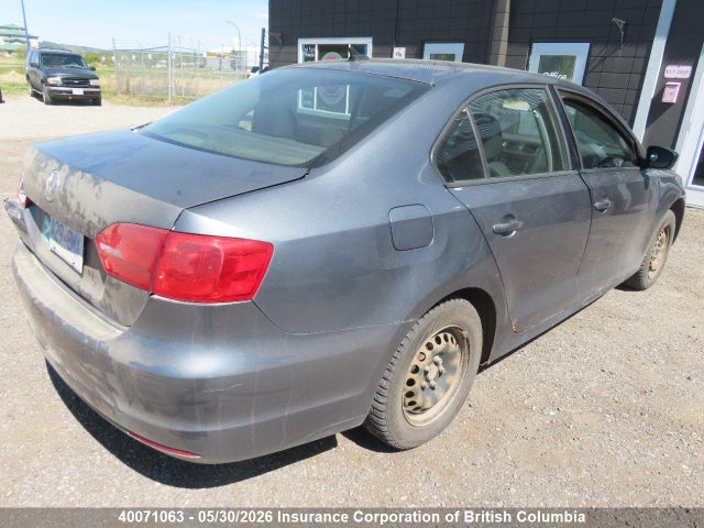 2014 Volkswagen Jetta მანქანა იყიდება აუქციონზე, vin: 3VW1K7AJXEM300449, აუქციონის ნომერი: 40071063