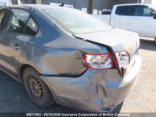 2014 Volkswagen Jetta მანქანა იყიდება აუქციონზე, vin: 3VW1K7AJXEM300449, აუქციონის ნომერი: 40071063