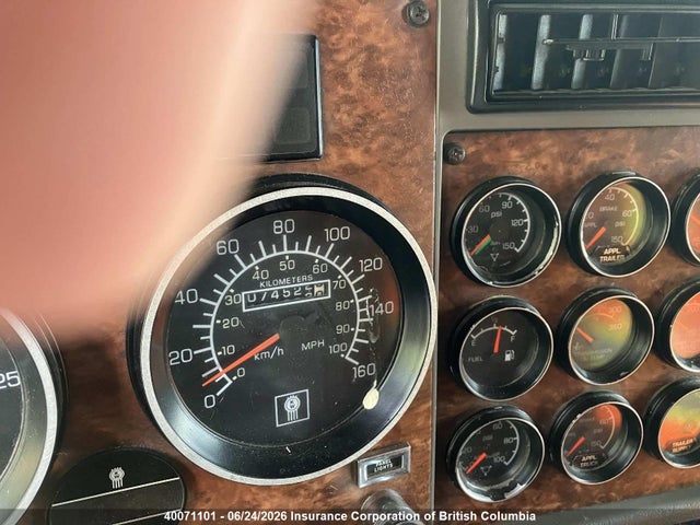 Продажа на аукционе авто 2004 Kenworth Construction W900, vin: 1XKWDB9X34R971249, номер лота: 40071101