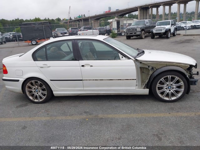 Продажа на аукционе авто 2005 Bmw 330i, vin: WBAEV53475KM42625, номер лота: 40071115