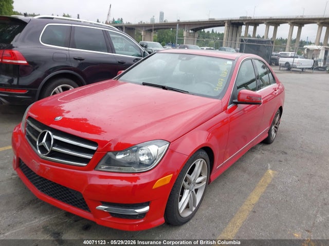 2014 Mercedes-benz C 300 4matic მანქანა იყიდება აუქციონზე, vin: WDDGF8ABXEA949350, აუქციონის ნომერი: 40071123