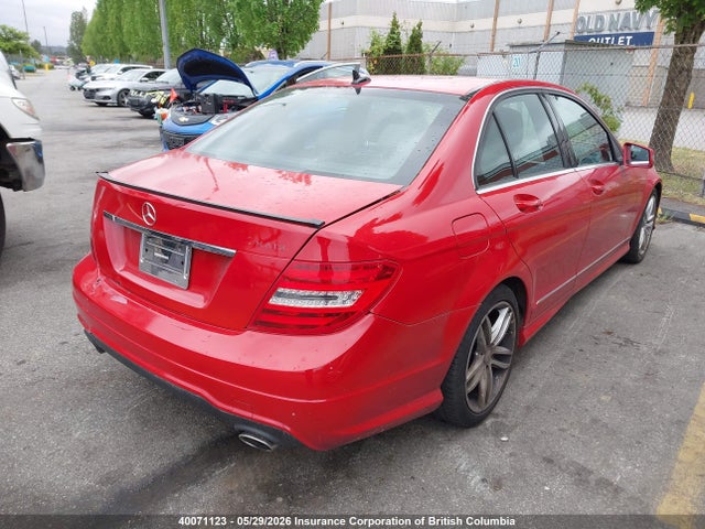 2014 Mercedes-benz C 300 4matic მანქანა იყიდება აუქციონზე, vin: WDDGF8ABXEA949350, აუქციონის ნომერი: 40071123