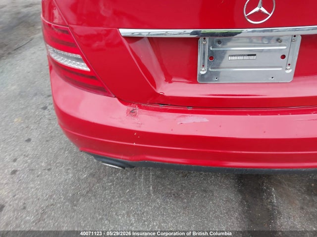 2014 Mercedes-benz C 300 4matic მანქანა იყიდება აუქციონზე, vin: WDDGF8ABXEA949350, აუქციონის ნომერი: 40071123