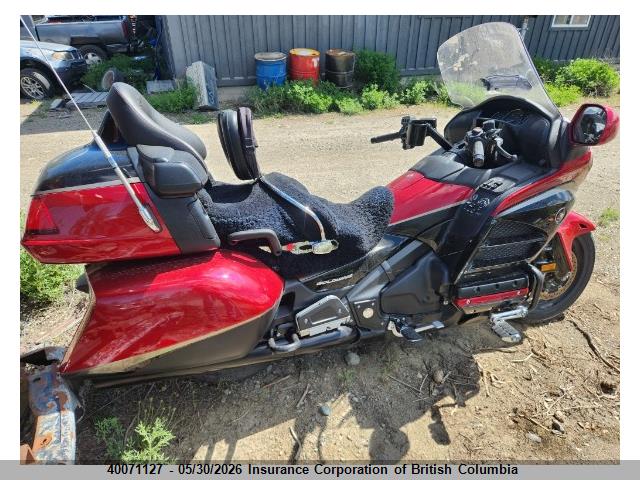 40071127 :رقم المزاد ، JH2SC68X1FK100116 vin ، 2015 Honda Gl1800 Al مزاد بيع
