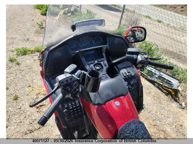 40071127 :رقم المزاد ، JH2SC68X1FK100116 vin ، 2015 Honda Gl1800 Al مزاد بيع