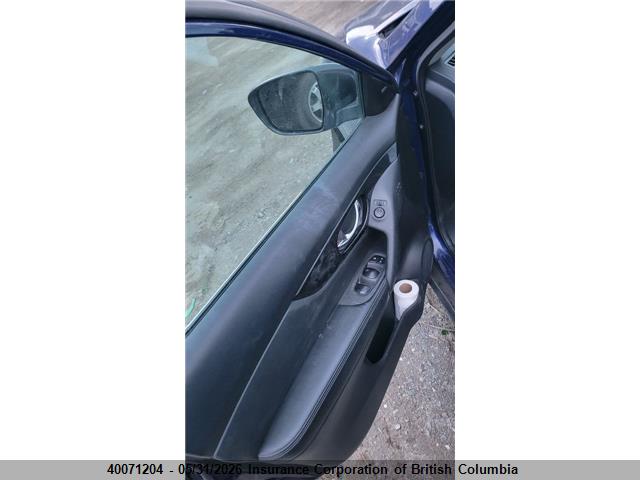Продаж на аукціоні авто 2017 Nissan Rogue, vin: 5N1AT2MV9HC855511, номер лоту: 40071204