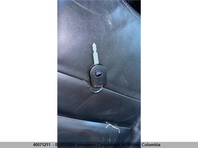 40071211 :رقم المزاد ، 1FMCU03G79KD12470 vin ، 2009 Ford Escape Xlt مزاد بيع