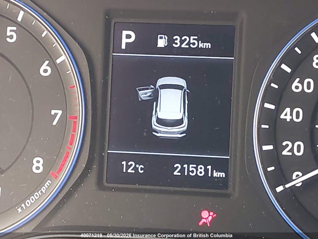 2020 Hyundai Kona მანქანა იყიდება აუქციონზე, vin: KM8K22AA0LU556694, აუქციონის ნომერი: 40071219