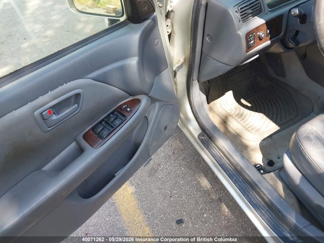 40071262 :رقم المزاد ، JT2BF22K6Y0261865 vin ، 2000 Toyota Camry مزاد بيع
